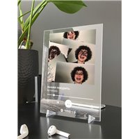 Портреты картины репродукции на заказ - вышел покурить - аутсайдер - постер Spotify