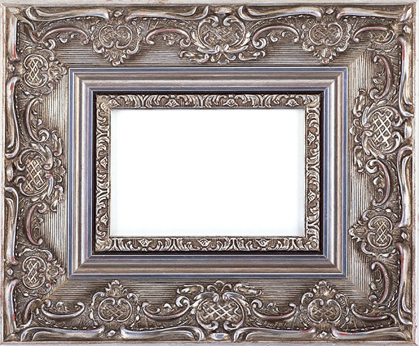 Декоративная рамка для зеркала из дерева